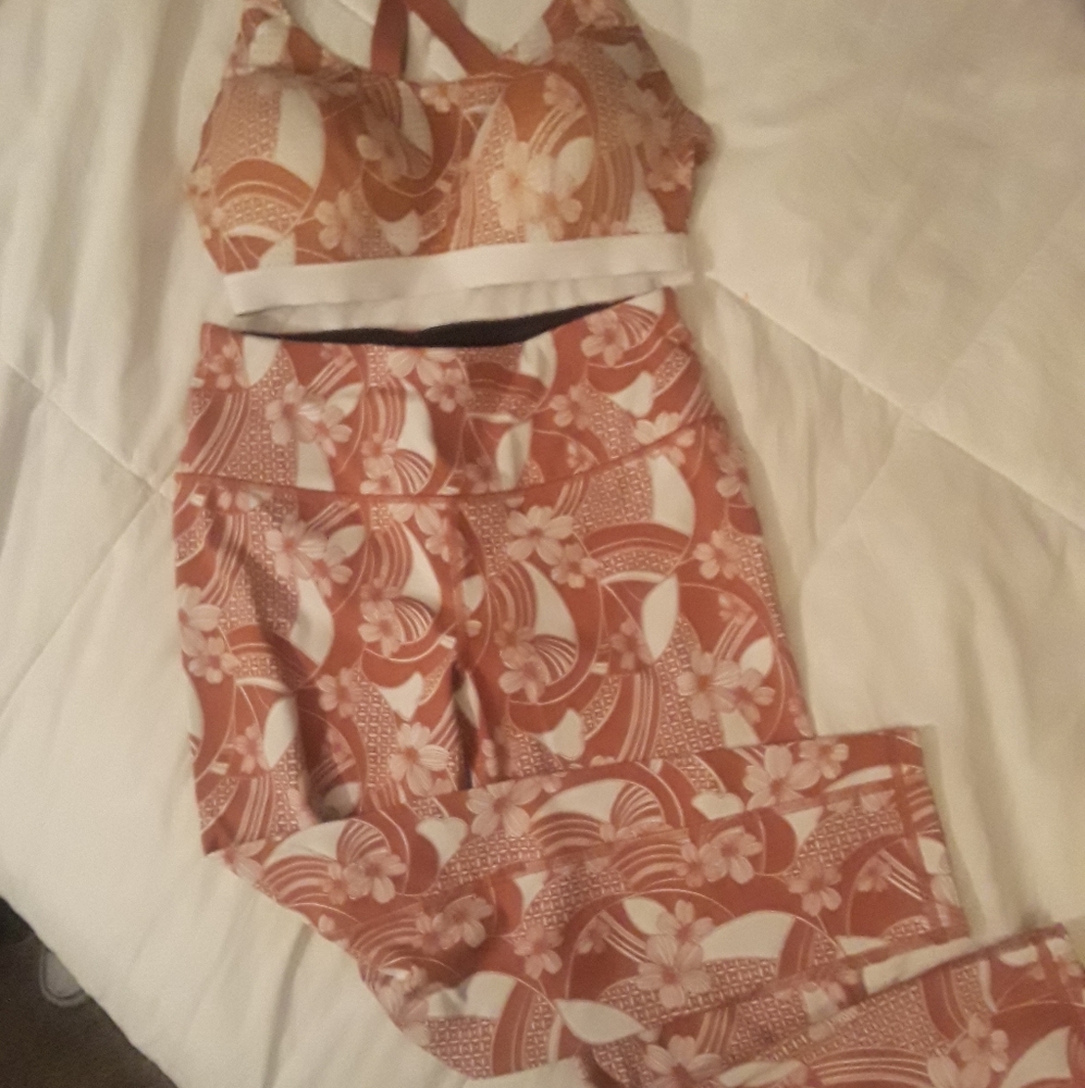 Vicrorias Secret matching sports set